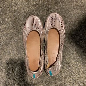 Tieks flats